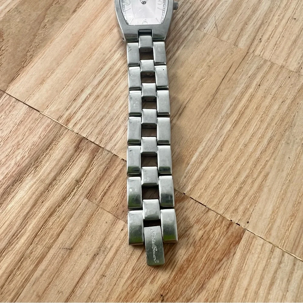 Eddie Bauer ladies rectangular silver tone bracelet watch NEW BATTERY